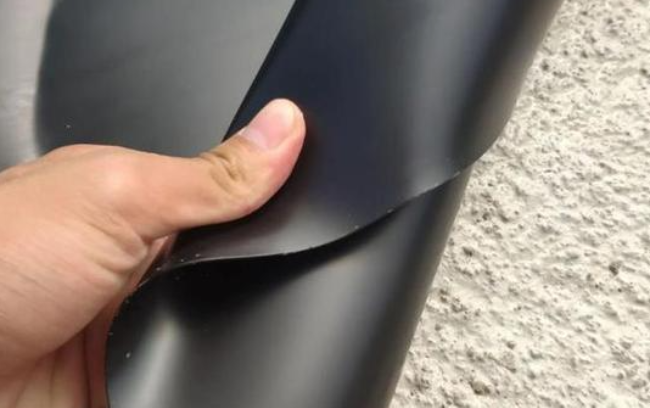 如何提高EVA土工膜的抗變形和抗沖刷能力？