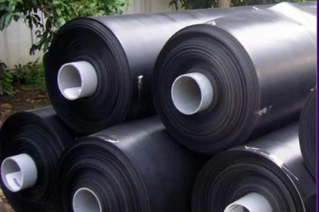 土工膜針對(duì)抗穿刺有哪些設(shè)計(jì)？