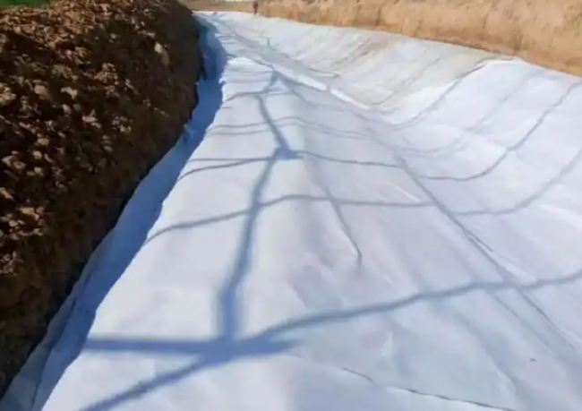 土工布如何隔離不同土層？有效防止混雜，保持結(jié)構(gòu)穩(wěn)定！